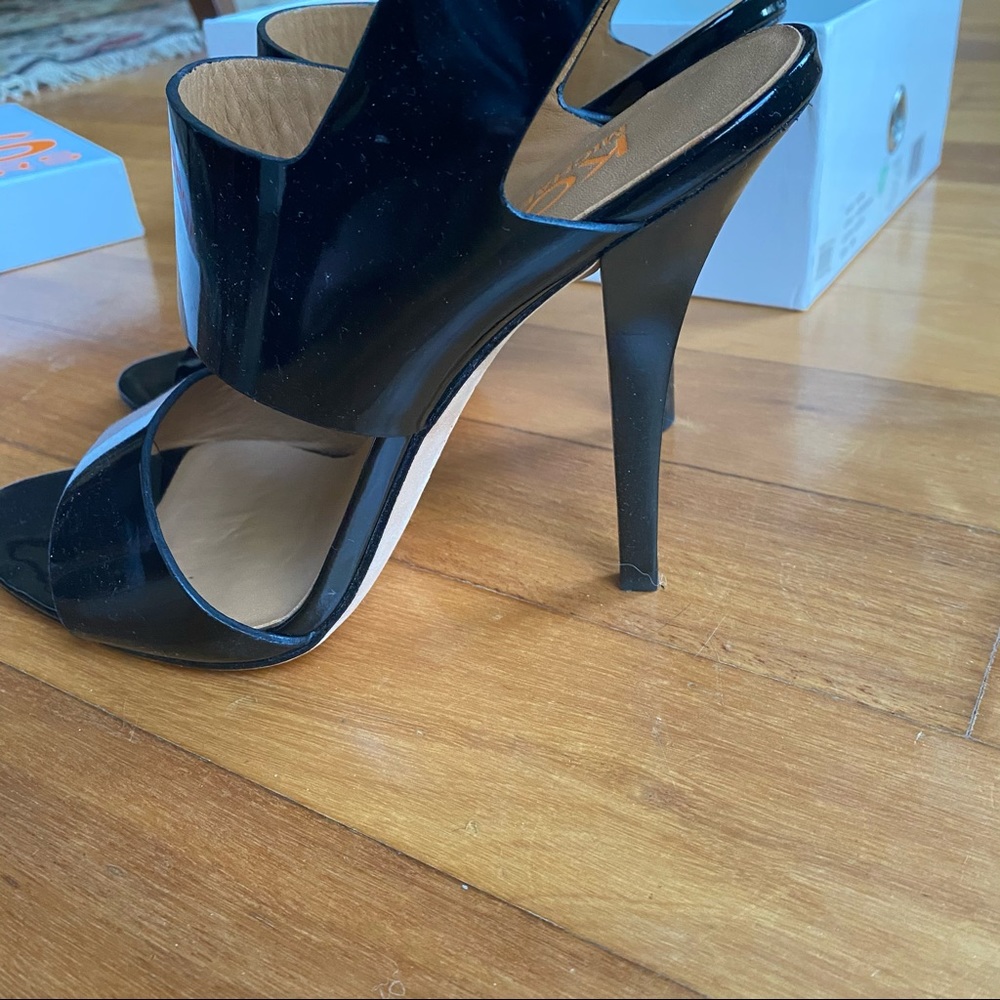 Michael Kors Heels - Picture 2 of 6